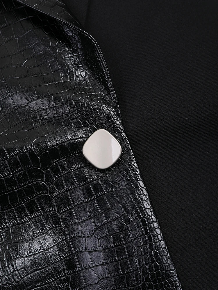 New Lapel Sleeveless Fashion Tide Black Pu Leather Button Shaped Design Vest