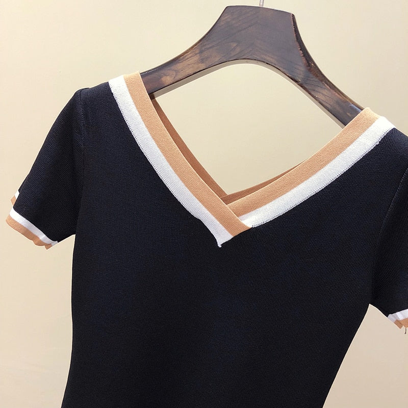 V-Neck Contrast Color Striped Knitted T Shirt