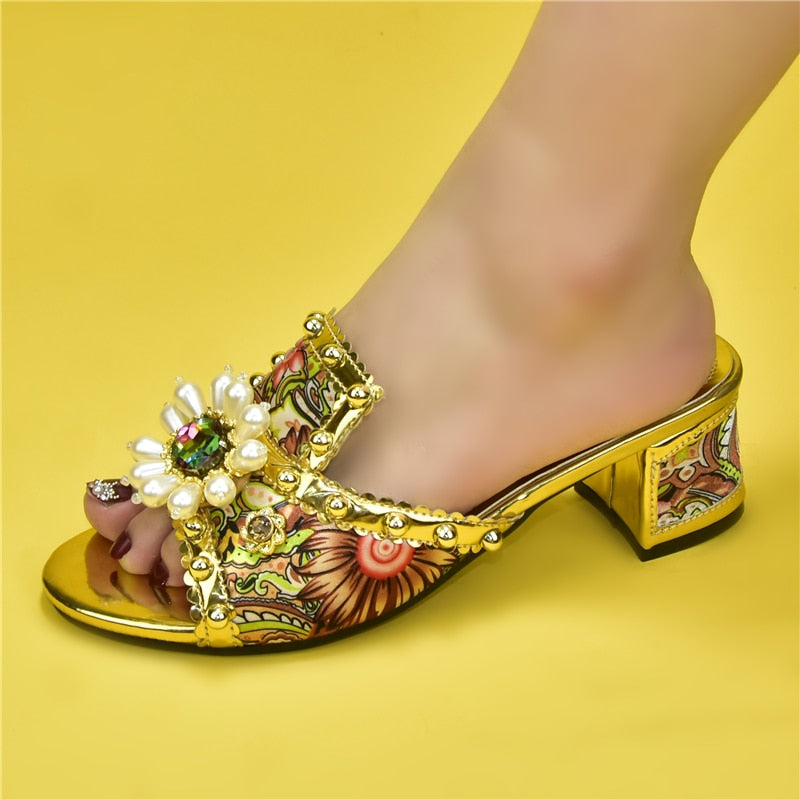 New Arrival Fashion African Women Decorated with Rhinestone Floral Pumps